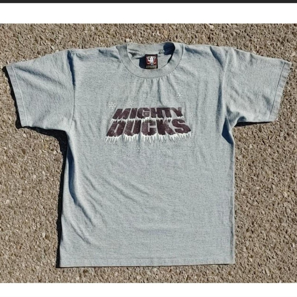 Vtg 90s Mighty Ducks of Anaheim Snowflake Print T-Shirt Large NHL Disney Hockey